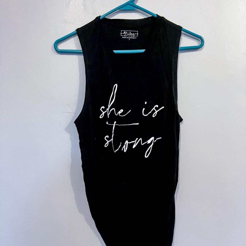 💪🖤✨ "SHE IS STRONG" EMPOWERING GRAPHIC MUSCLE TANK ✨🖤💪